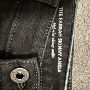 AG The Farrah Skinny Ankle size 29 dark grey